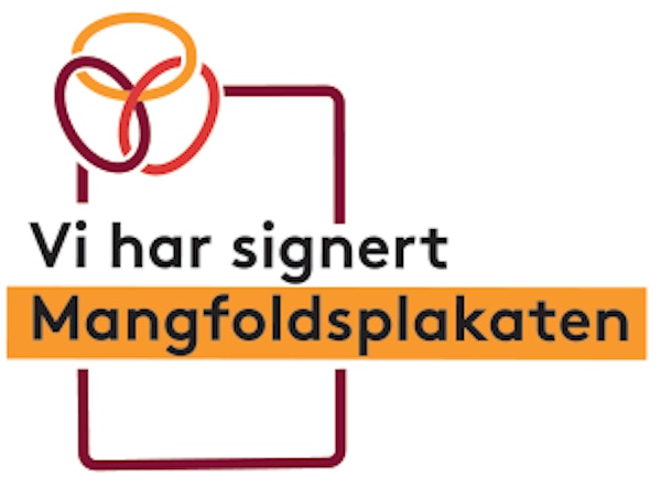 Signert Mangf pl logo Farget bakgrunn